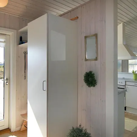 Ferdine - 1-5km From The Sea In Western Jutland By Interhome *