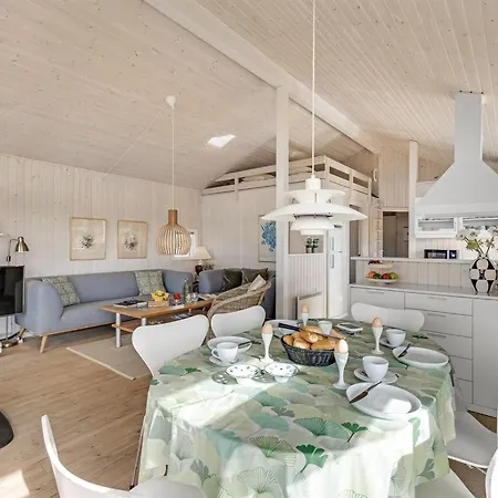 Ferdine - 1-5km From The Sea By Interhome *