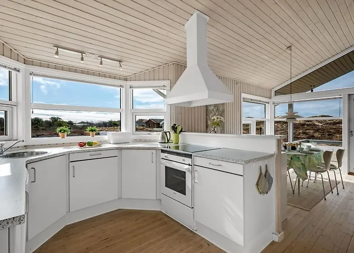 Ferdine - 1-5km From The Sea By Interhome *